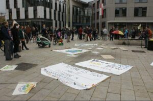 Rettung des Luftschlosses in der Friedrich-Ebert-Straße